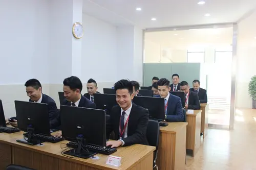 热烈祝贺义和房产新华学府店盛大开业
